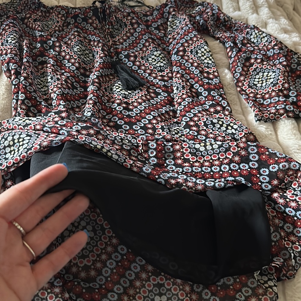Size small multicolor printed baby doll top with 3/4 sleeves - Picture 6 of 7
